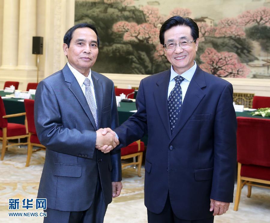 7月7日，中共中央書記處書記、中央紀(jì)委副書記趙洪祝在北京同老撾人民革命黨中央政治局委員、中央紀(jì)委書記、政府副總理本通率領(lǐng)的老撾人民革命黨代表團(tuán)舉行工作會談。新華社記者 姚大偉 攝 