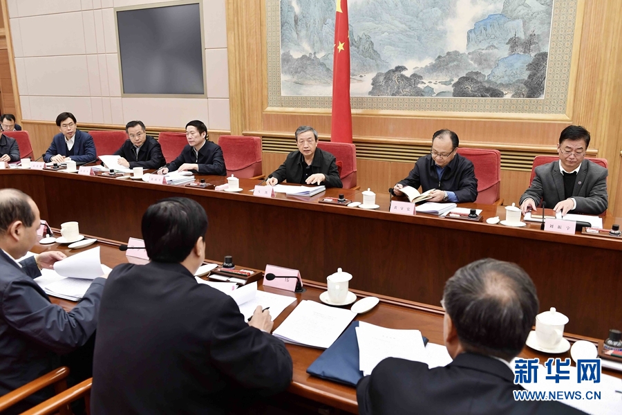 1月20日，國務院農民工工作領導小組第五次全體會議在北京召開。中共中央政治局委員、國務院副總理馬凱主持會議并講話。 新華社記者 李濤攝
