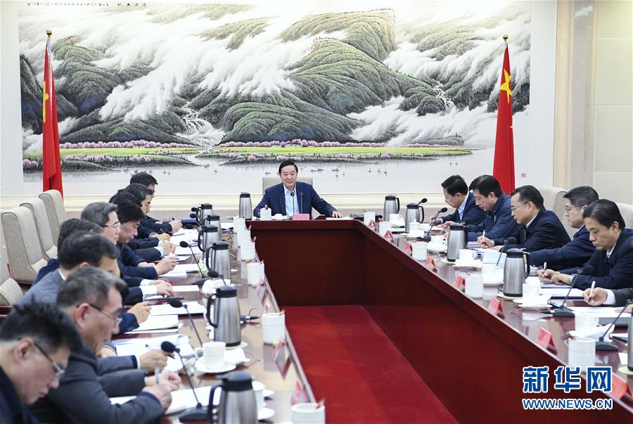 2月24日，中共中央政治局委員、中央書記處書記、中宣部部長劉奇葆出席國家高端智庫理事會擴大會議。 新華社記者 張領 攝