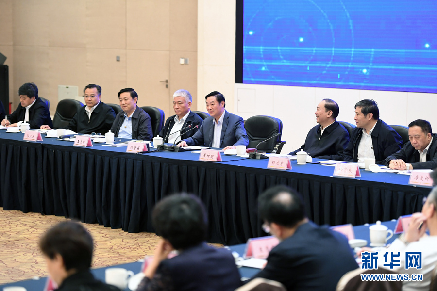 5月11日，中宣部在深圳召開深化文化體制改革座談會。中共中央政治局委員、中央書記處書記、中宣部部長劉奇葆出席會議并講話。 新華社記者張領 攝