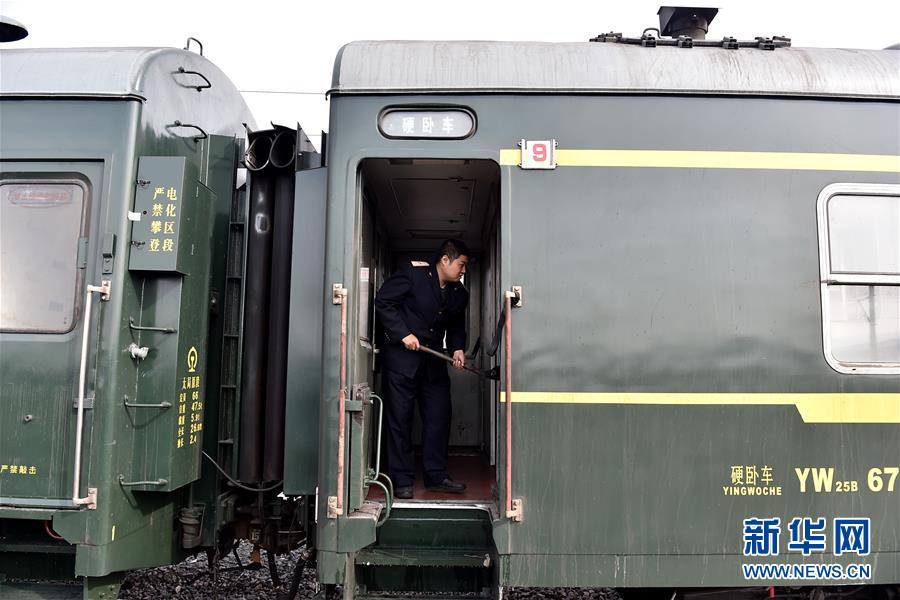 (社會)(1)呂梁山上的“慢火車”