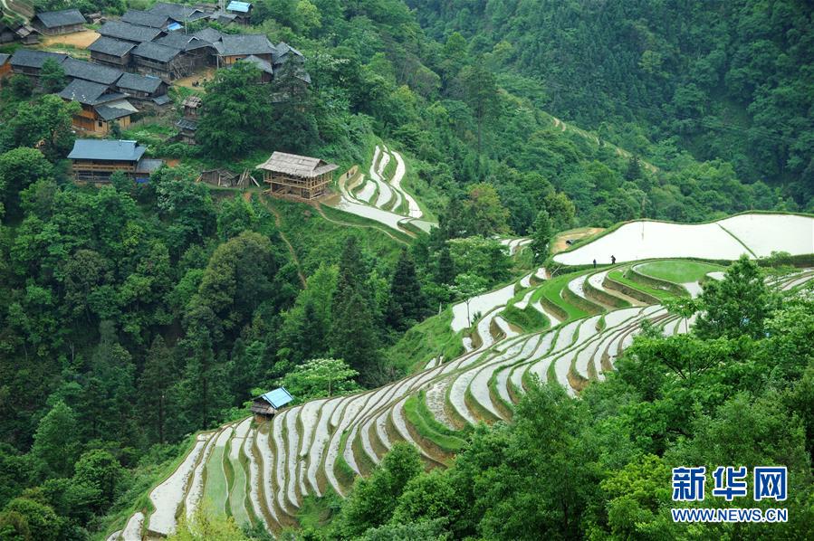 （兩會前夕看落實(shí)·圖文互動）（1）決戰(zhàn)脫貧攻堅 奮力后發(fā)趕超——貴州落實(shí)習(xí)近平總書記全國兩會重要講話精神紀(jì)實(shí)