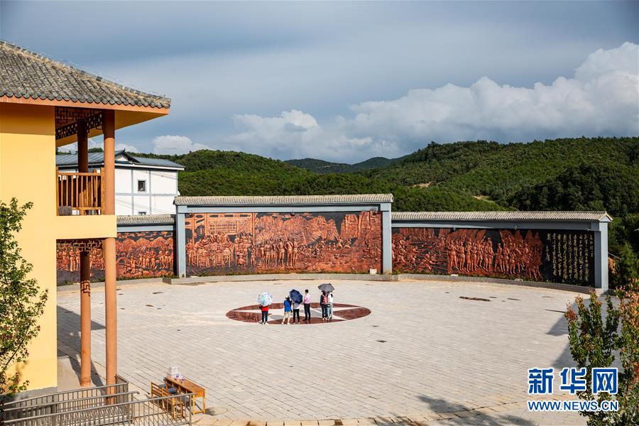 （新華全媒頭條·壯麗70年·奮斗新時代——記者再走長征路·圖文互動）（2）前進(jìn)，向著光明的方向——尋訪金沙江畔紅色印記