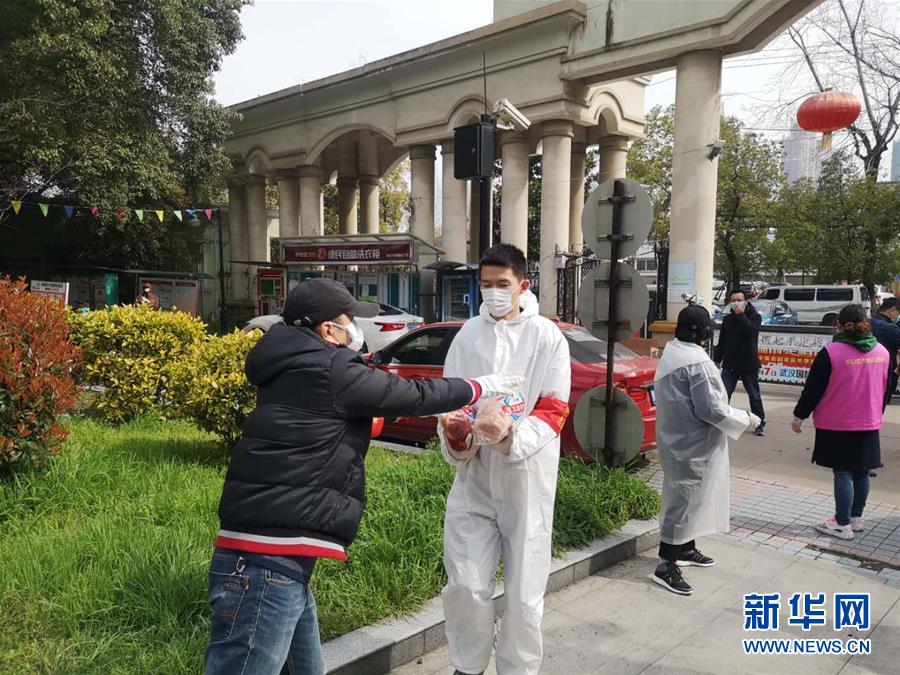 （習近平致敬的戰“疫”英雄·下沉干部篇·圖文互動）（3）他們，挺身而出守防線