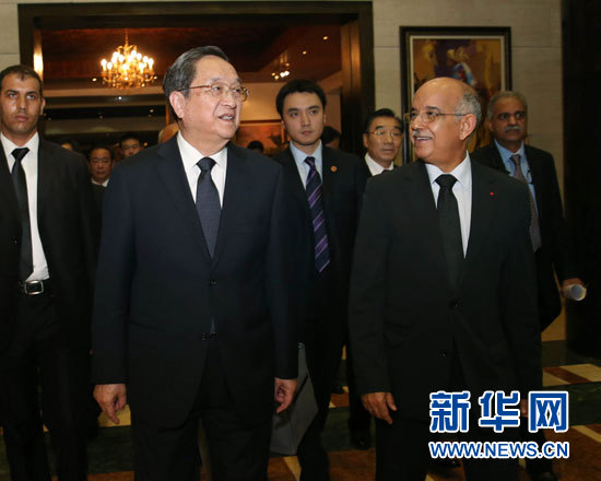 11月3日，全國政協主席俞正聲在拉巴特與摩洛哥參議長比亞迪拉進行會談。 新華社記者 劉衛兵 攝