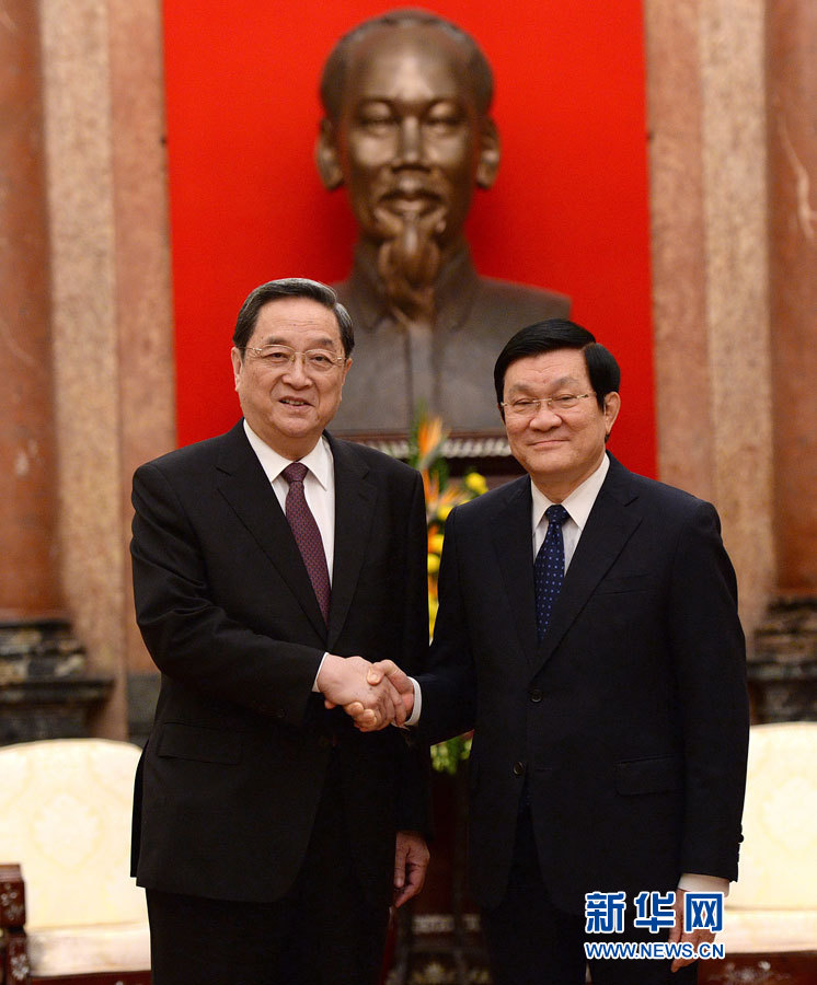 12月25日至27日，中共中央政治局常委、全國政協主席俞正聲對越南進行正式訪問。這是12月26日，俞正聲在河內會見越南國家主席張晉創。 新華社記者馬占成攝