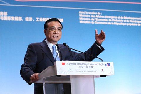 李克強(qiáng)總理2日在中法工商峰會演講時表示，中法建交50年來，兩國關(guān)系積累了寶貴經(jīng)驗，未來50年的中法關(guān)系將更燦爛輝煌。中國政府網(wǎng)
