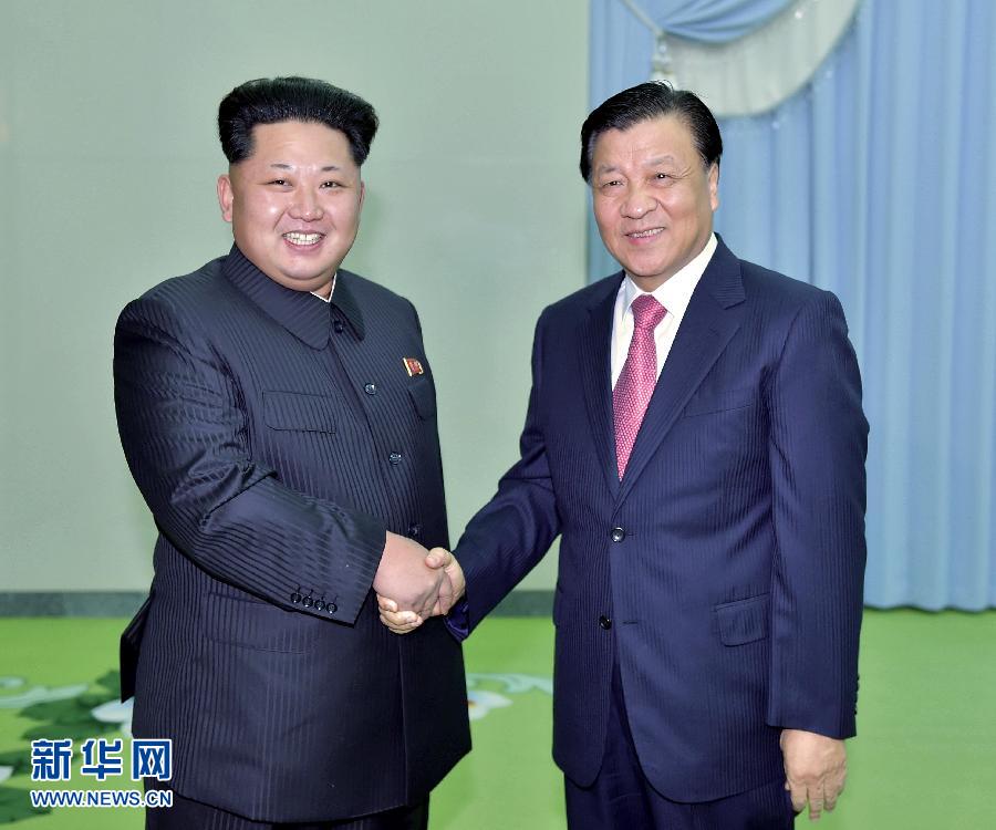 10月9日，中共中央政治局常委、中央書記處書記劉云山在平壤百花園迎賓館會見朝鮮勞動黨第一書記金正恩。 新華社記者 李濤 攝