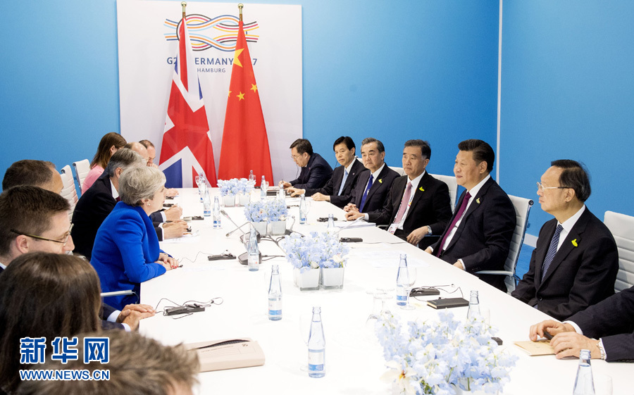 7月7日，國家主席習近平在漢堡會見英國首相特雷莎·梅。 新華社記者李學仁 攝
