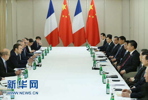 7月8日，國家主席習(xí)近平在漢堡會見法國總統(tǒng)馬克龍。新華社記者 姚大偉 攝