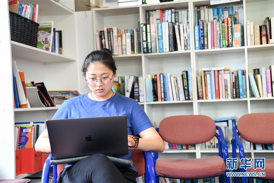 （國際·圖文互動）（3）通訊：“Kia Ora，都來吧，漢語學習發了芽”——新西蘭羅托魯阿初級中學中文助教的夢想