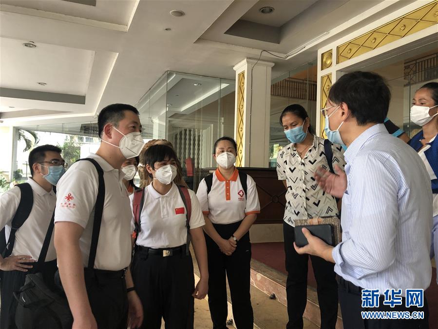 （國際疫情·圖文互動）（6）“工作忙碌又細致，經驗豐富又專業”——一名柬埔寨青年眼中的中國援柬抗疫醫療專家組